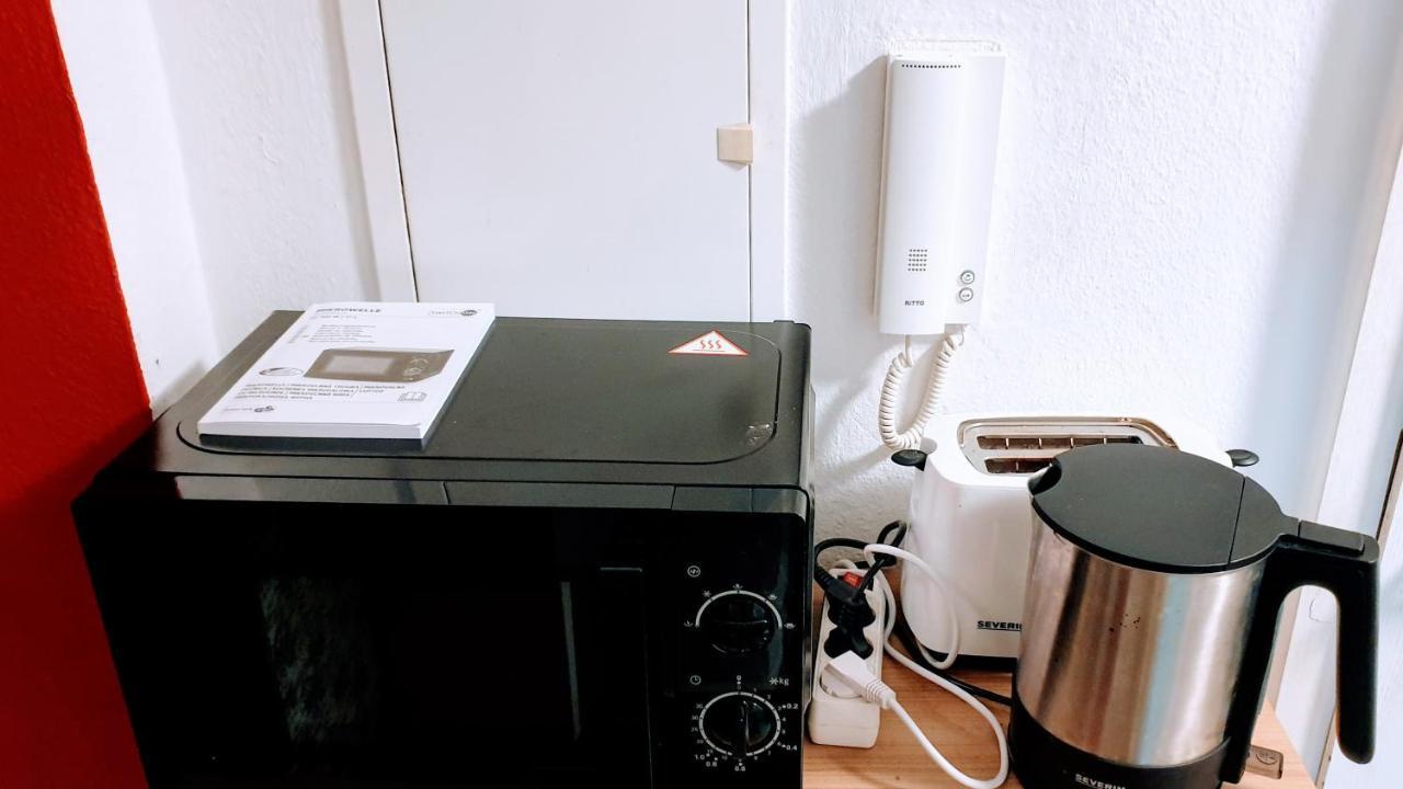 Room In City Center Halle With Shared Bathroom & Kitchen - Free Wifi, Netflix, Ipad & Ground Floor Exterior foto