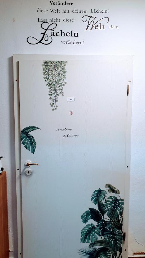 Room In City Center Halle With Shared Bathroom & Kitchen - Free Wifi, Netflix, Ipad & Ground Floor Exterior foto